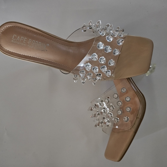 👠CAPE ROBBIN Heels (8.5, Clear) - Picture 1 of 9